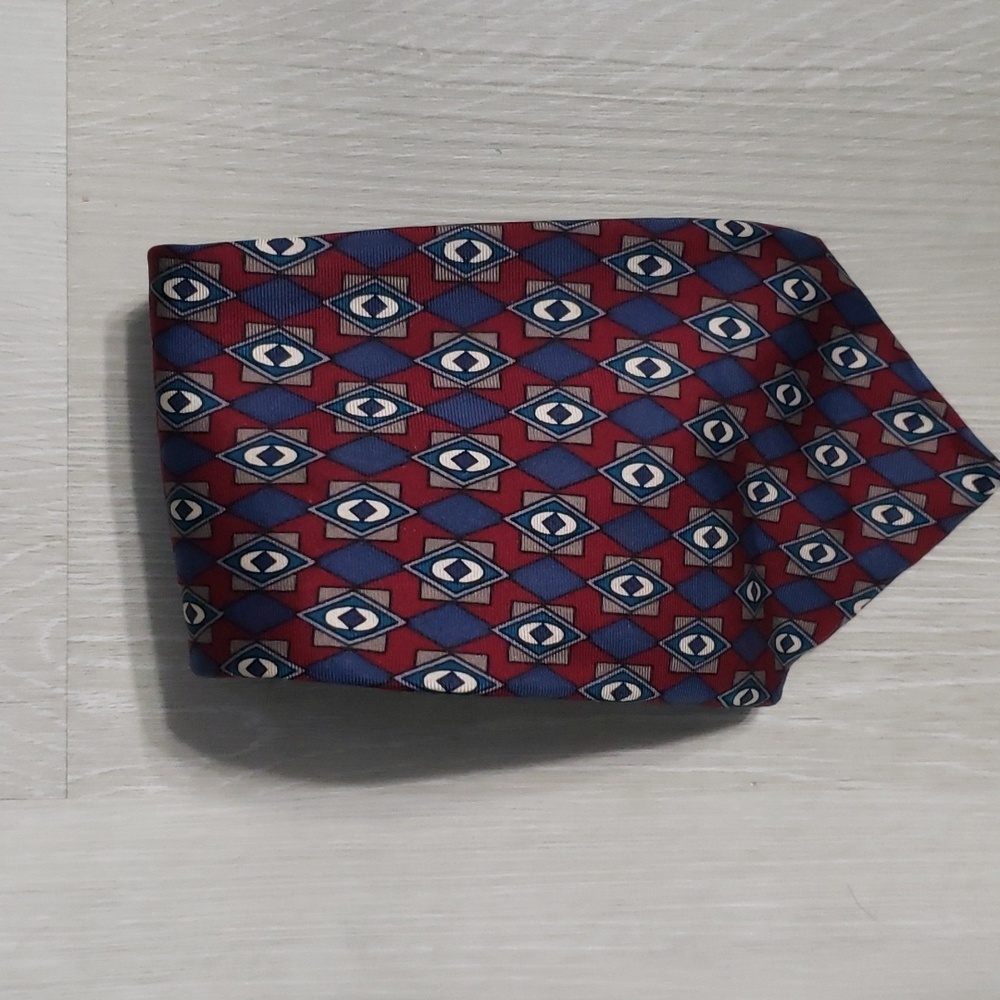 Albert Nipon tie